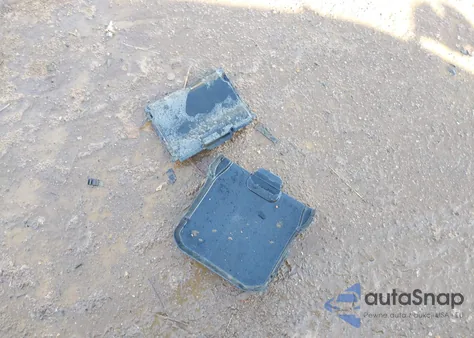 2016 Ford Focus Se z USA, uszkodzony, nr VIN 1FADP3F23GL309953